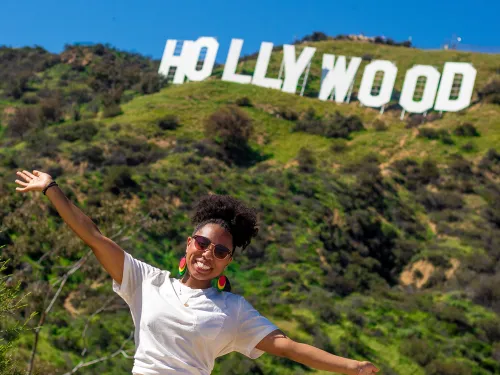 Many Park students take a semester at nba买球正规官方网站LA.