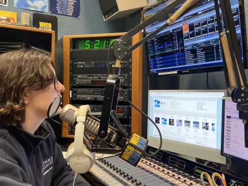 Wnba买球正规官方网站B is a popular place for students to practice their craft